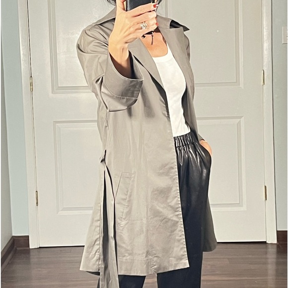 Helo Bicalho cropped trench coat - Picture 4 of 12
